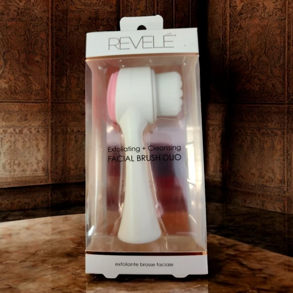 REVELE Exfoliating & Cleansing Brush